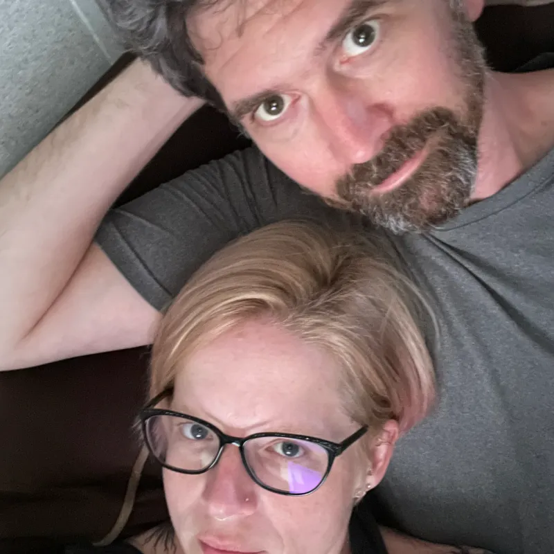 Who's that hot couple